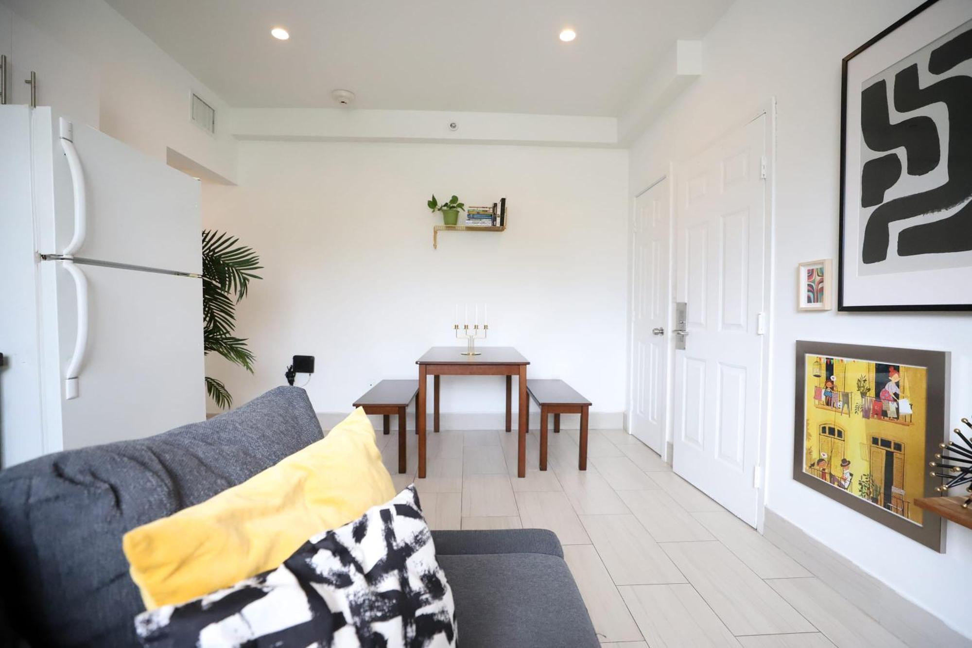 2 Bedroom Apartment 3 Minute Walk To South Beach & Ocean Drive Miami Beach Eksteriør billede