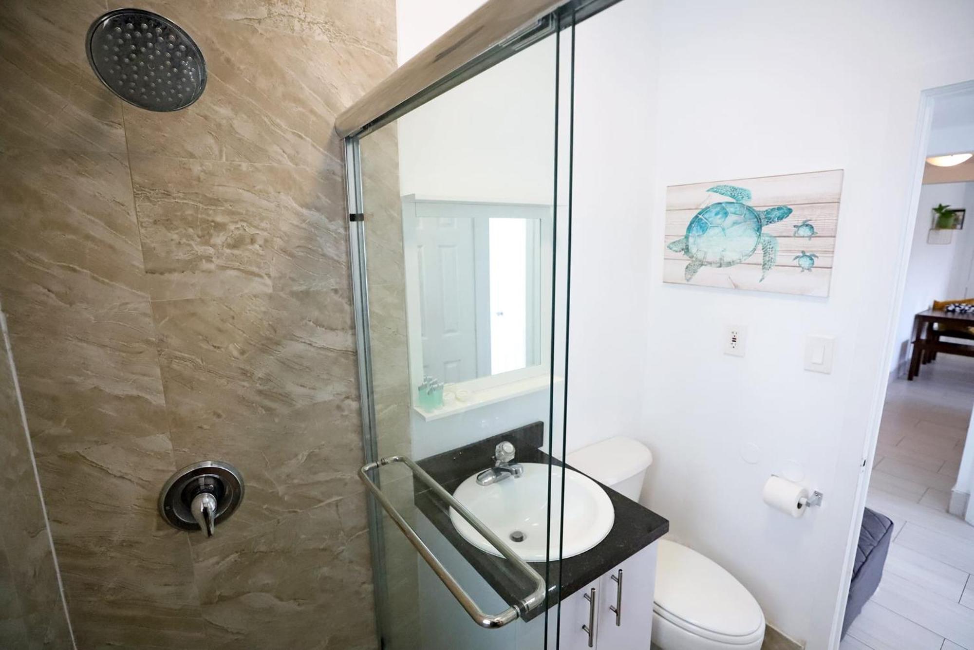 2 Bedroom Apartment 3 Minute Walk To South Beach & Ocean Drive Miami Beach Eksteriør billede