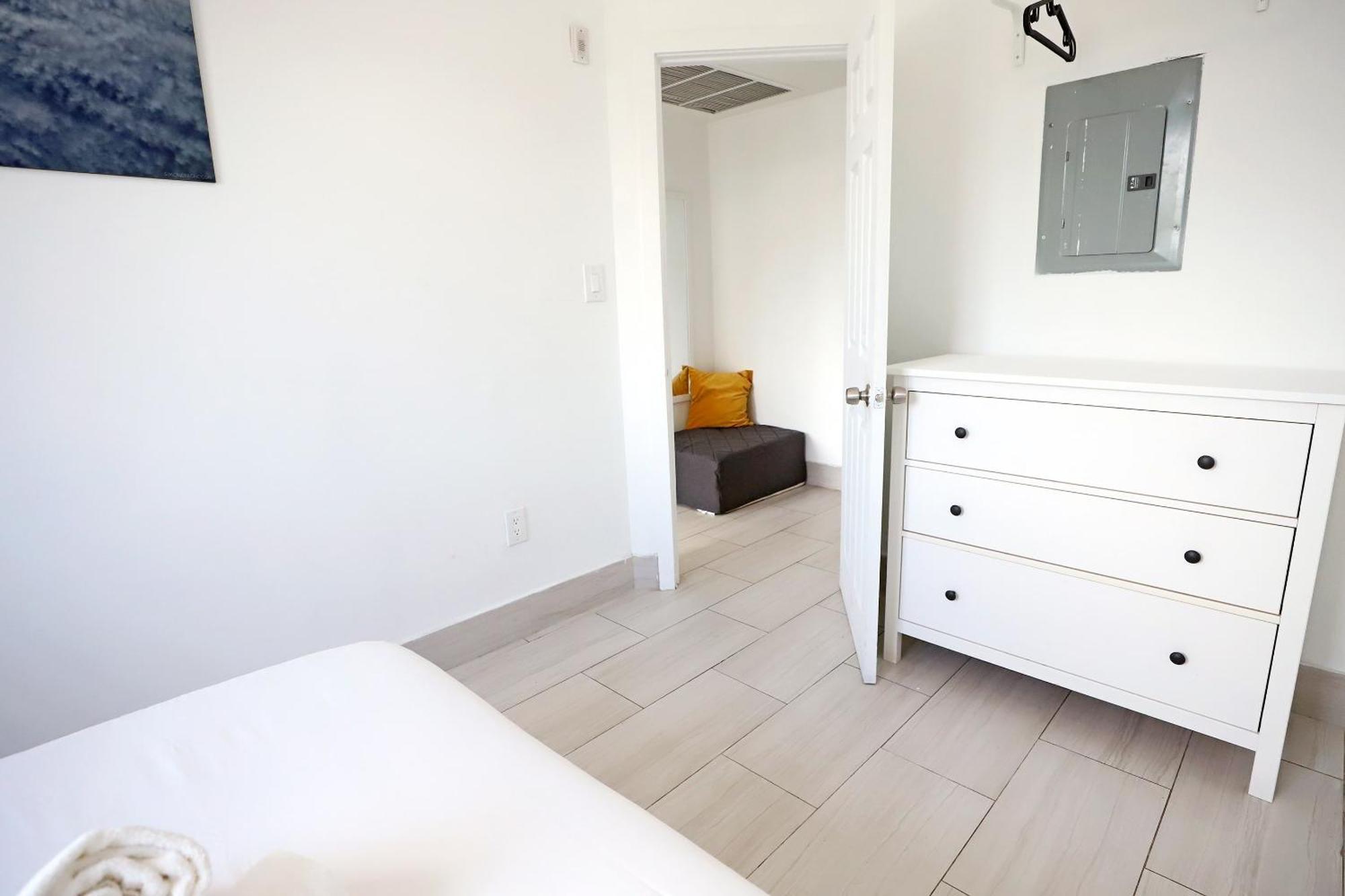 2 Bedroom Apartment 3 Minute Walk To South Beach & Ocean Drive Miami Beach Eksteriør billede