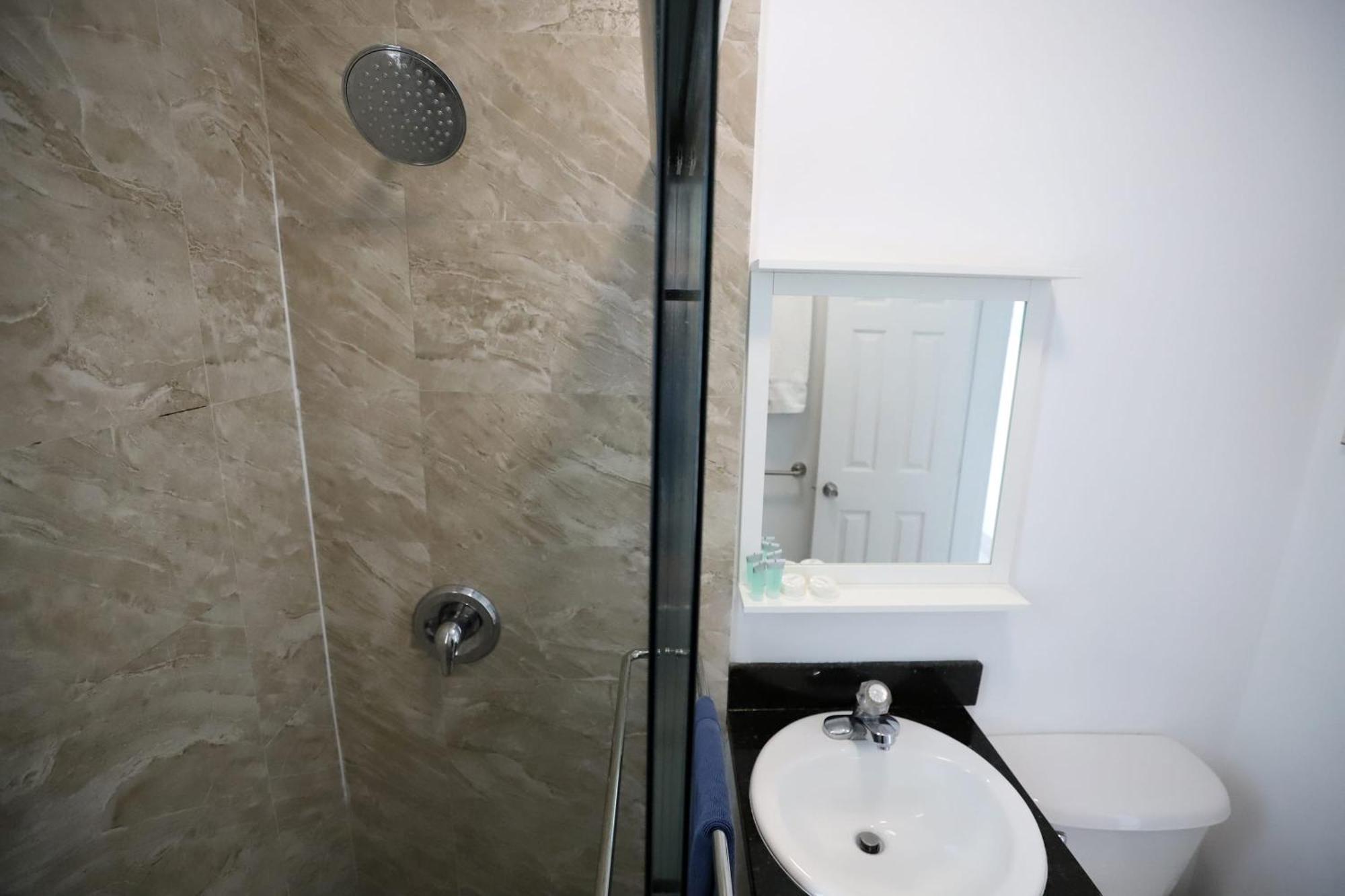 2 Bedroom Apartment 3 Minute Walk To South Beach & Ocean Drive Miami Beach Eksteriør billede