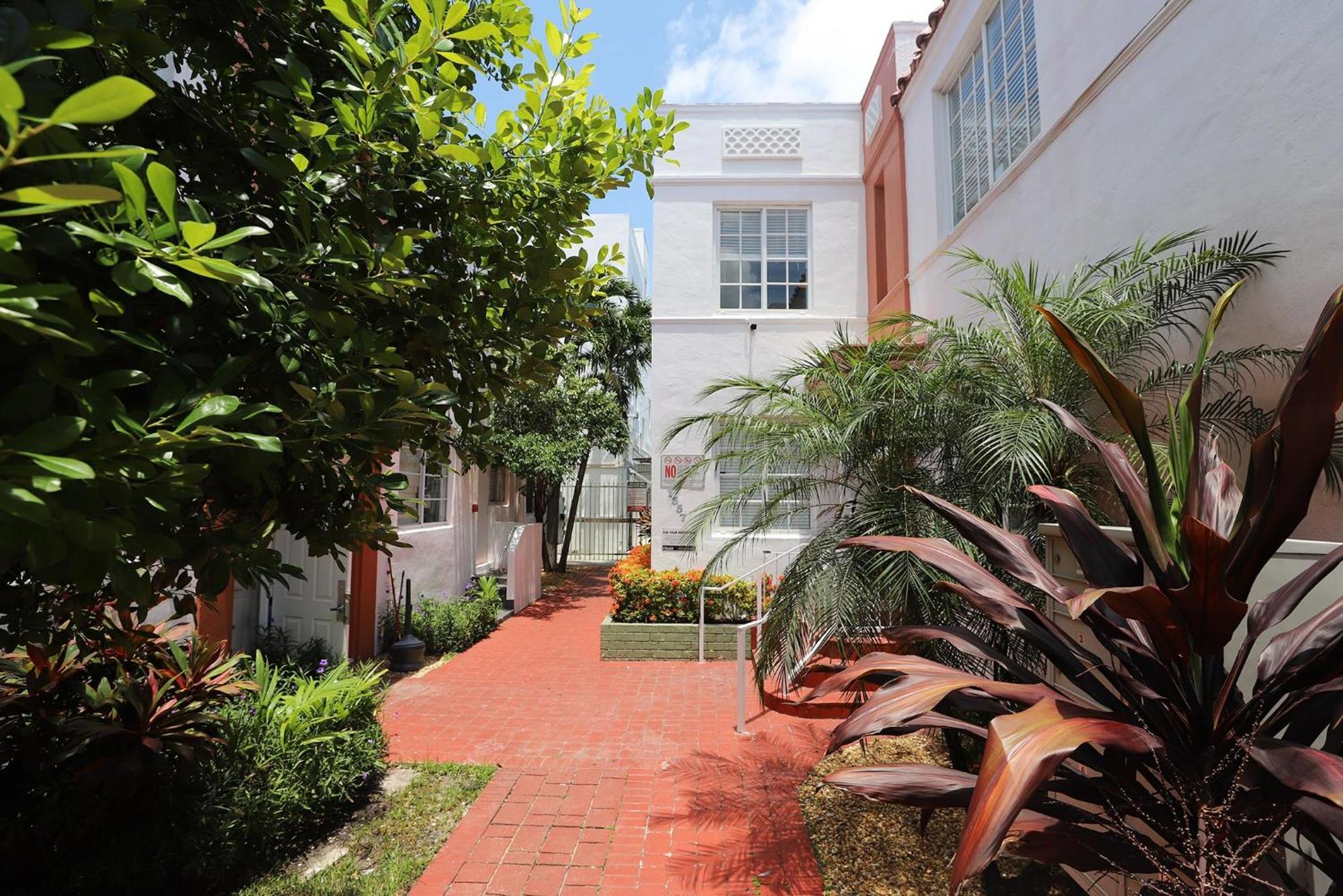 2 Bedroom Apartment 3 Minute Walk To South Beach & Ocean Drive Miami Beach Eksteriør billede